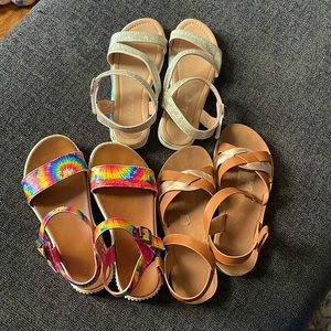 Kids sandals (all 3 pairs) size 1 great condition !